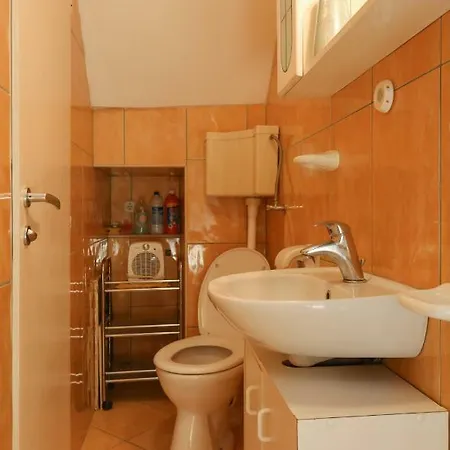 Toni Apartament *